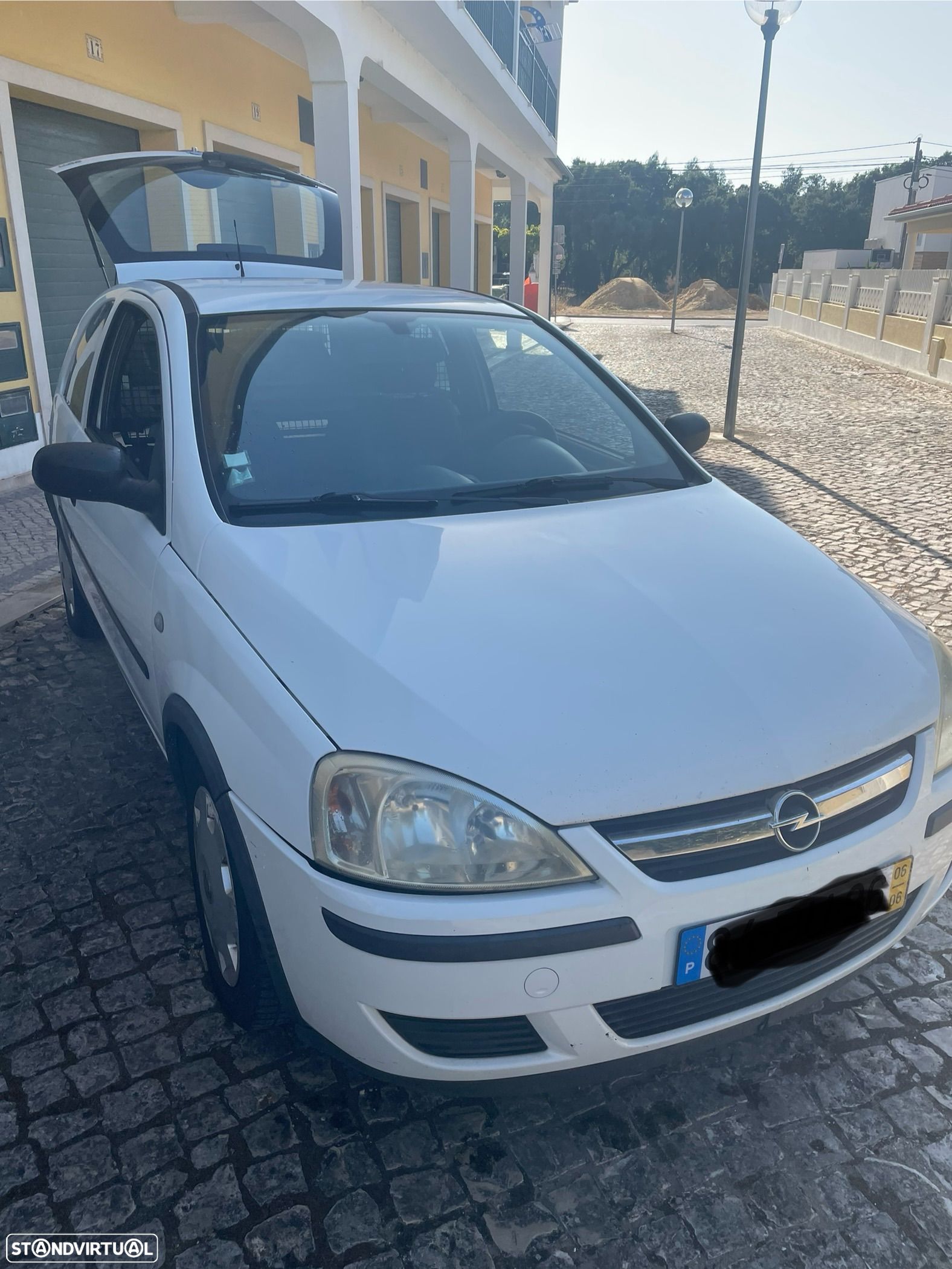 Opel Corsa 1.3 CDTi Cosmo - 1