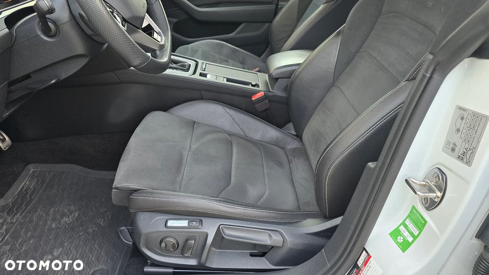 Volkswagen Arteon 2.0 TDI R-Line DSG - 24