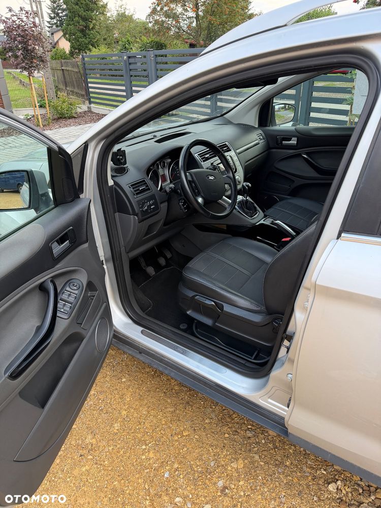 Ford Kuga 2.0 TDCi 4WD Titanium - 4