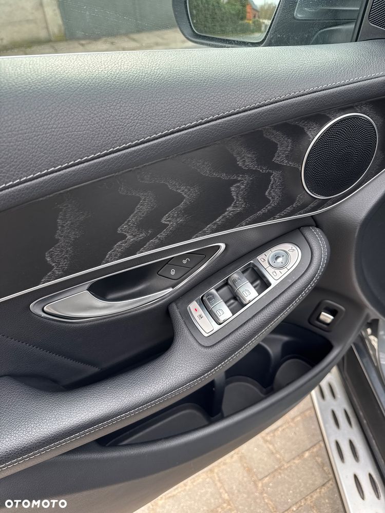 Mercedes-Benz GLC 250 d 4Matic 9G-TRONIC AMG Line - 12