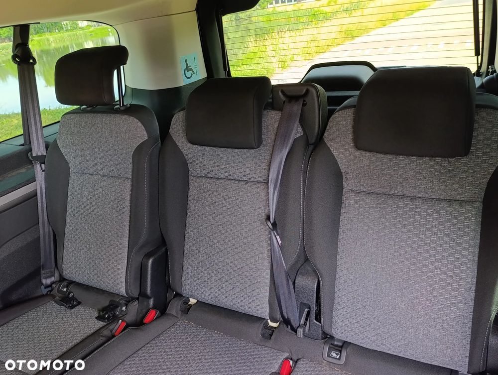 Peugeot Traveller 2.0 BlueHDi Long Business EAT8 - 11