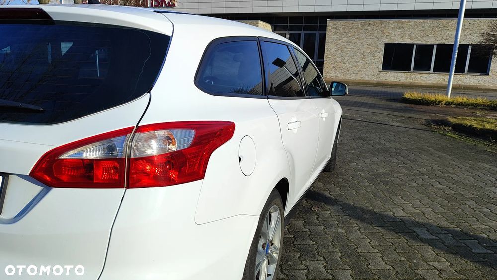 Ford Focus 1.6 Ambiente - 9
