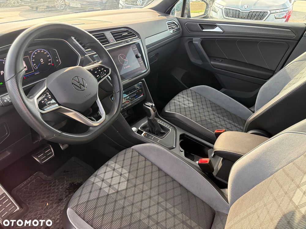 Volkswagen Tiguan - 11