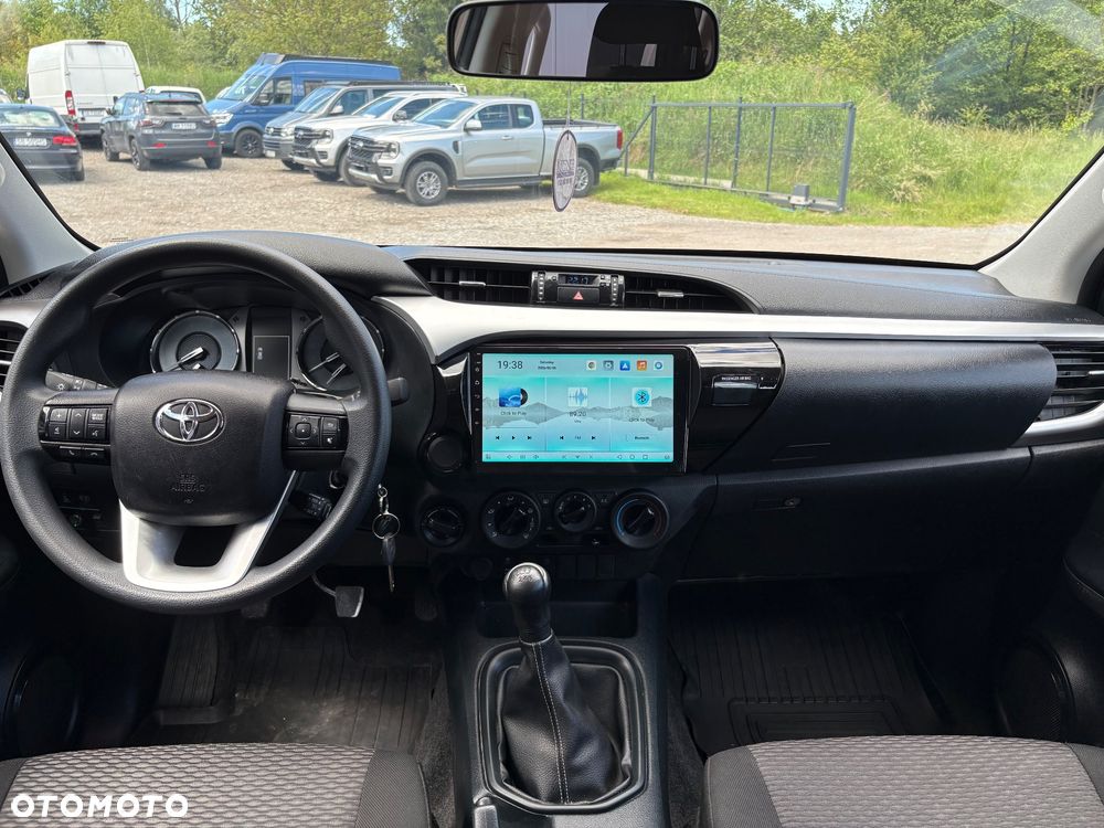 Toyota Hilux 2.4 D-4D Double Cab DLX 4x4 - 15