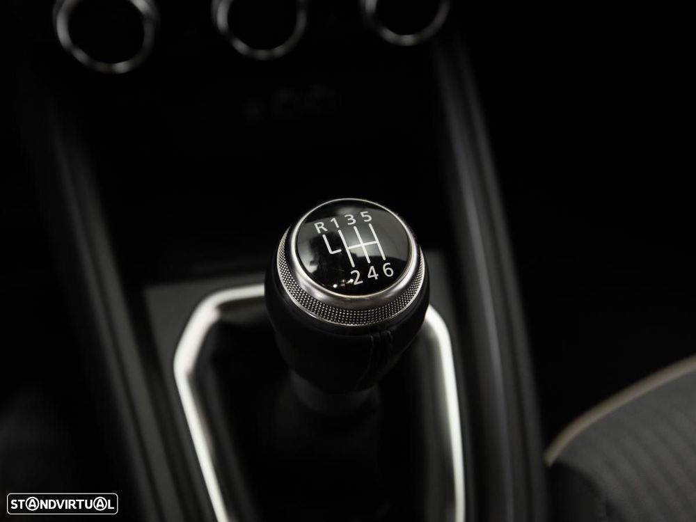 Renault Clio 1.0 TCe Techno - 28