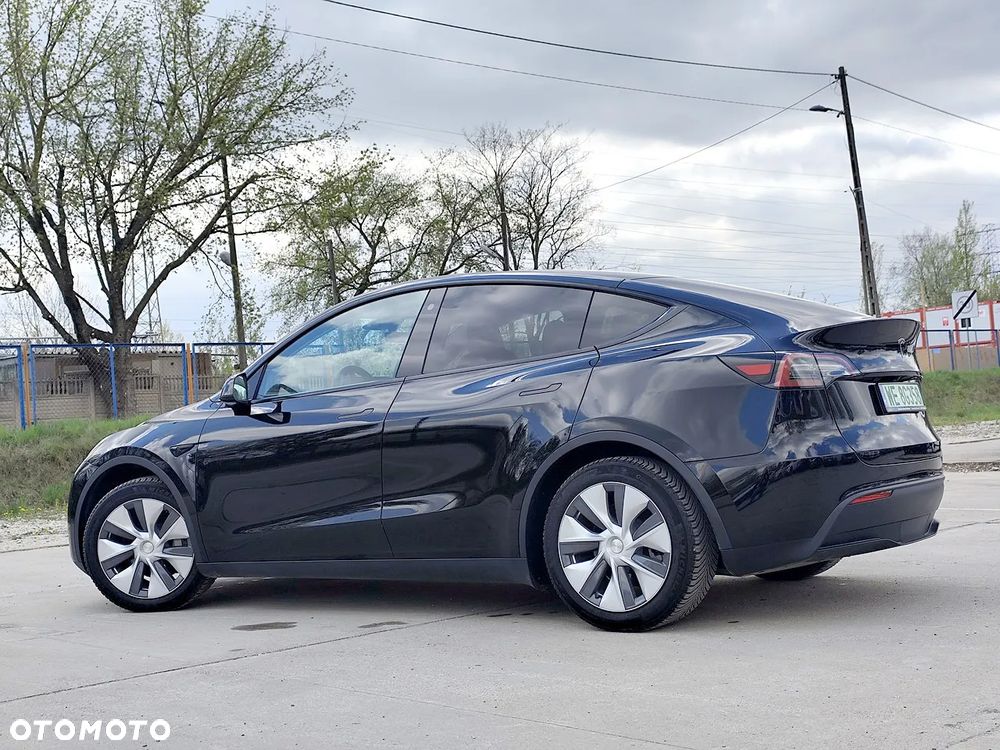 Tesla Model Y RWD - 6