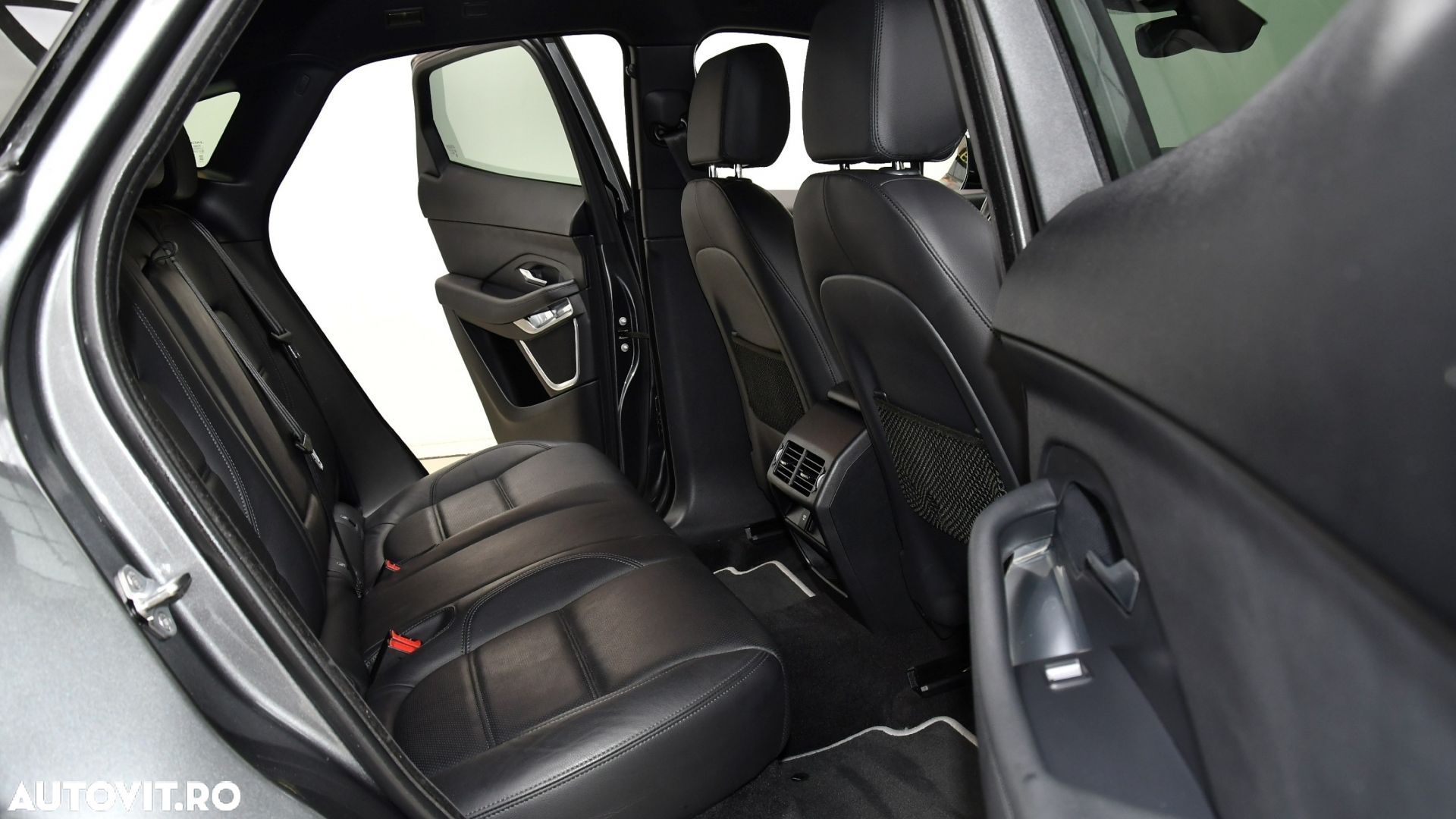 Jaguar E-Pace D240 AWD SE - 10
