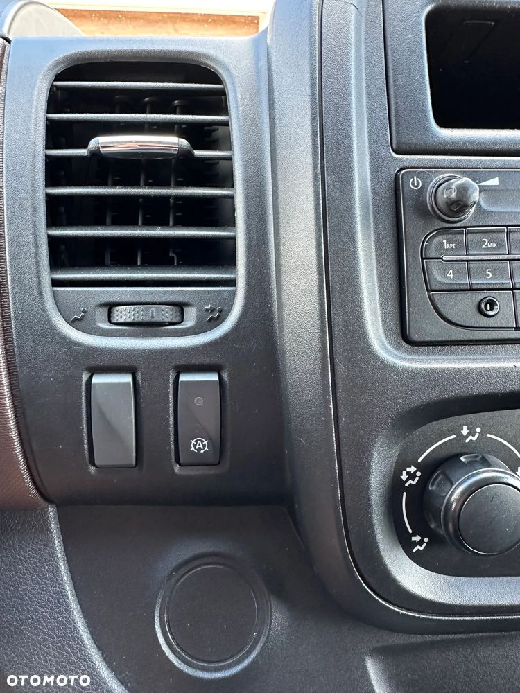 Renault Trafic - 27