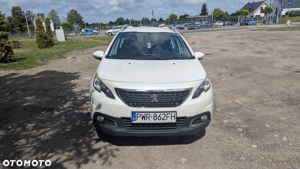 Peugeot 2008 1.2 Pure Tech Active S&S - 6