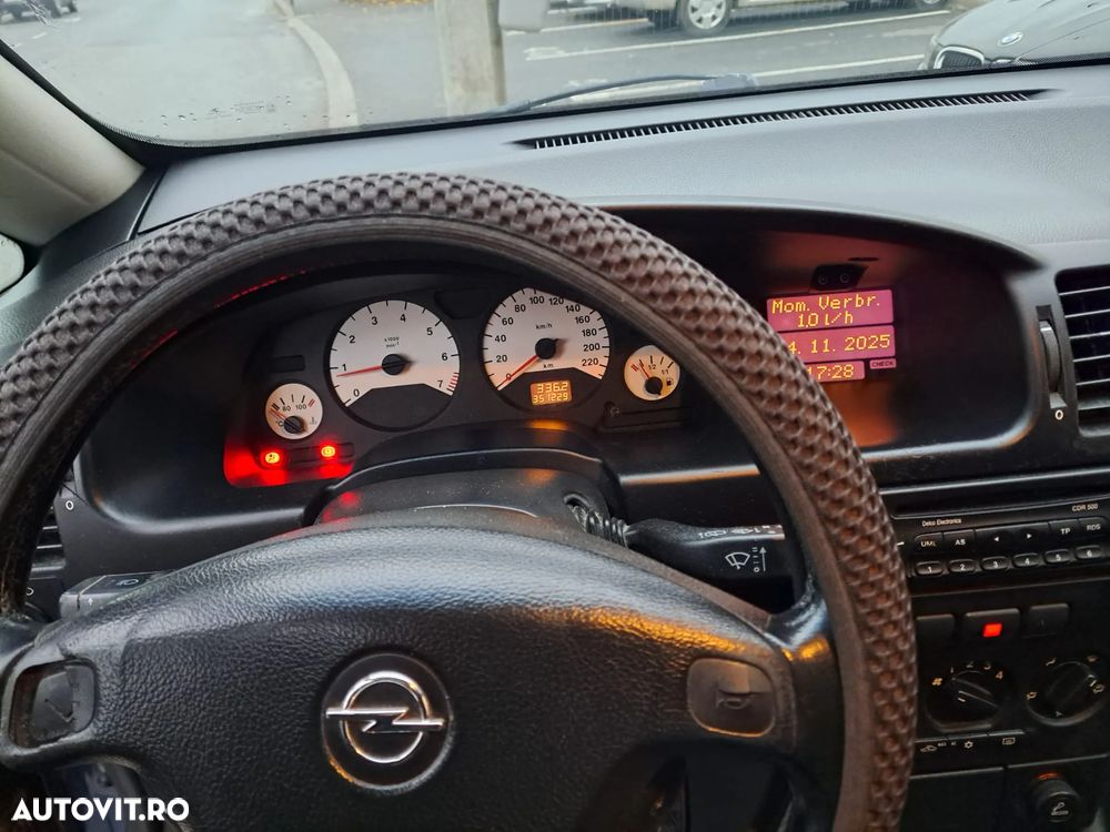 Opel Zafira 1.8 - 4