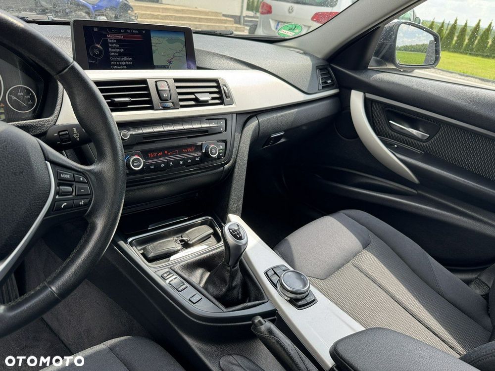BMW Seria 3 318d Blue Performance Luxury Line - 19