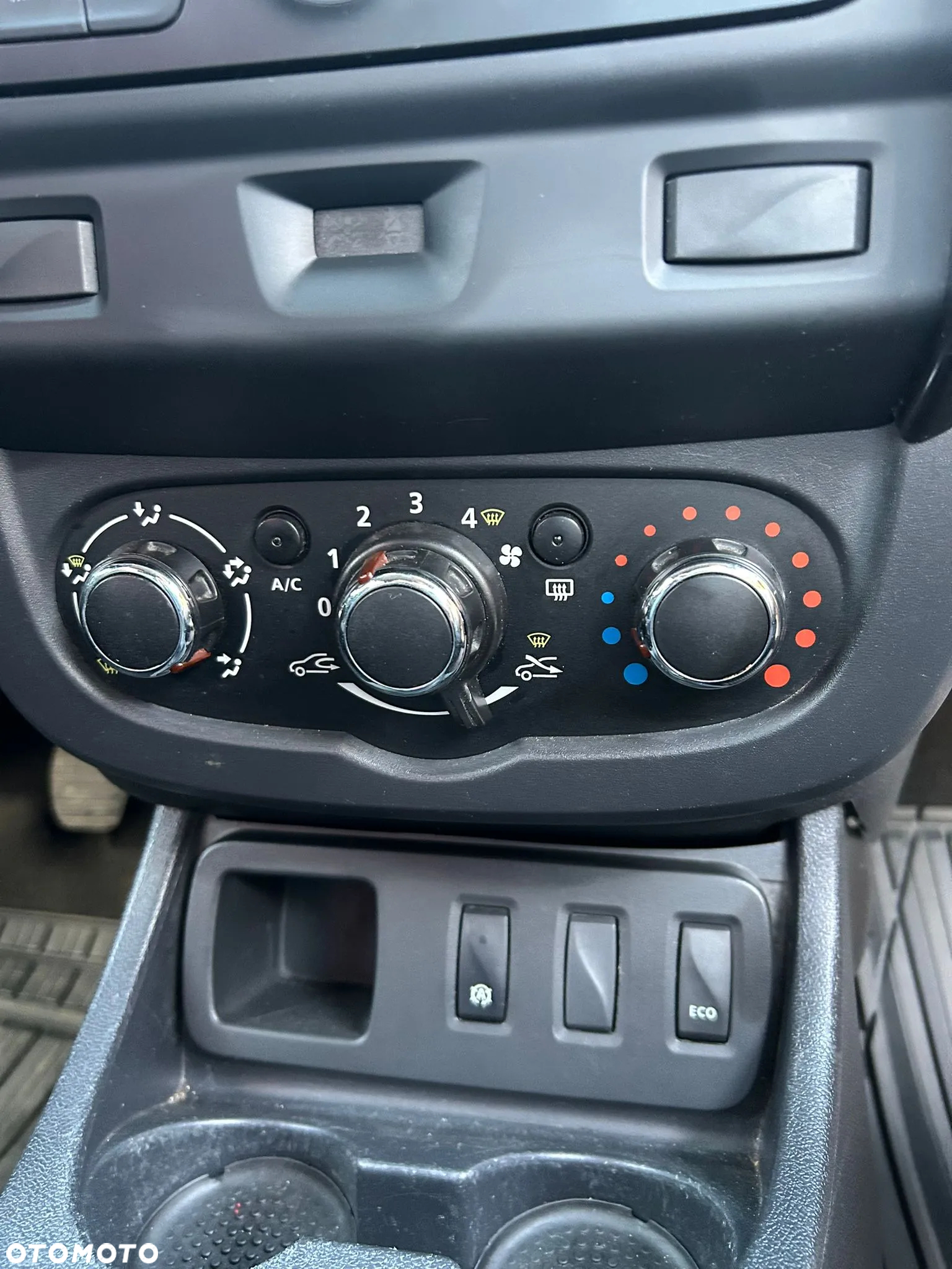 Dacia Duster 1.6 SCe Comfort - 19
