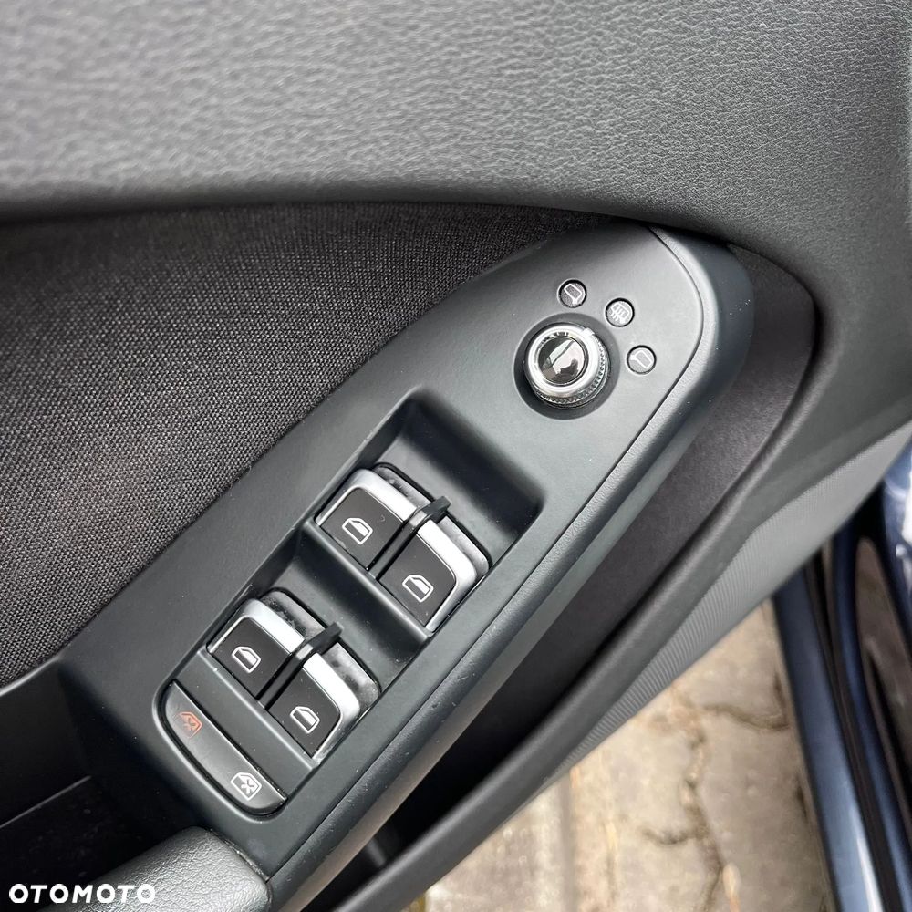 Audi A4 Avant 2.0 TDI DPF multitronic S line Sportpaket - 13