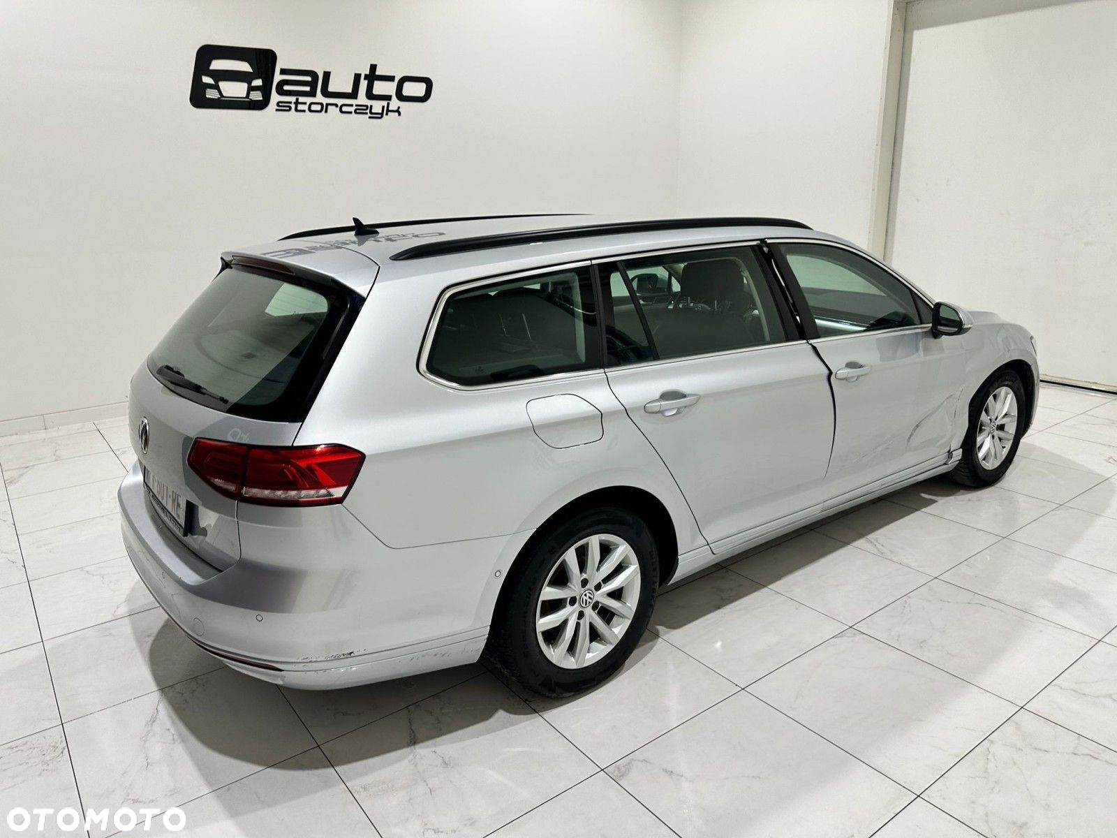 Volkswagen Passat - 17