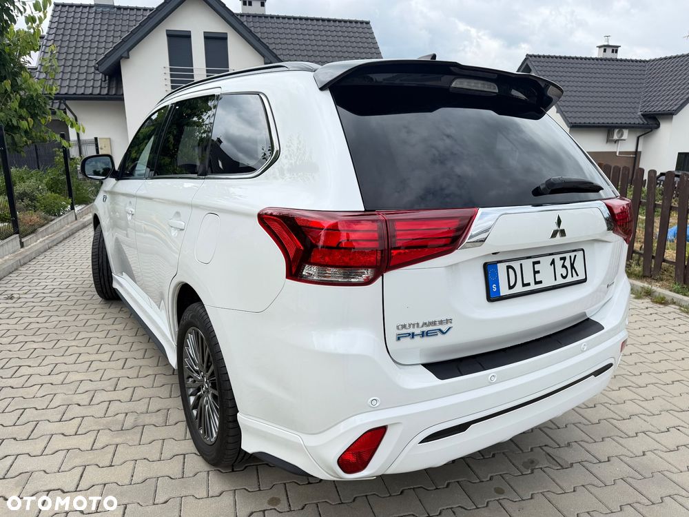 Mitsubishi Outlander - 15