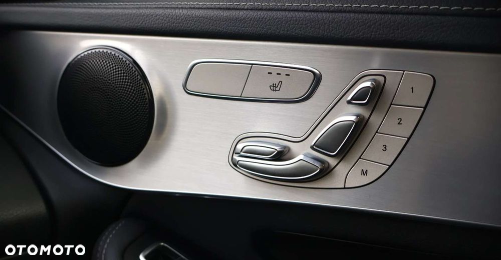 Mercedes-Benz GLC - 21