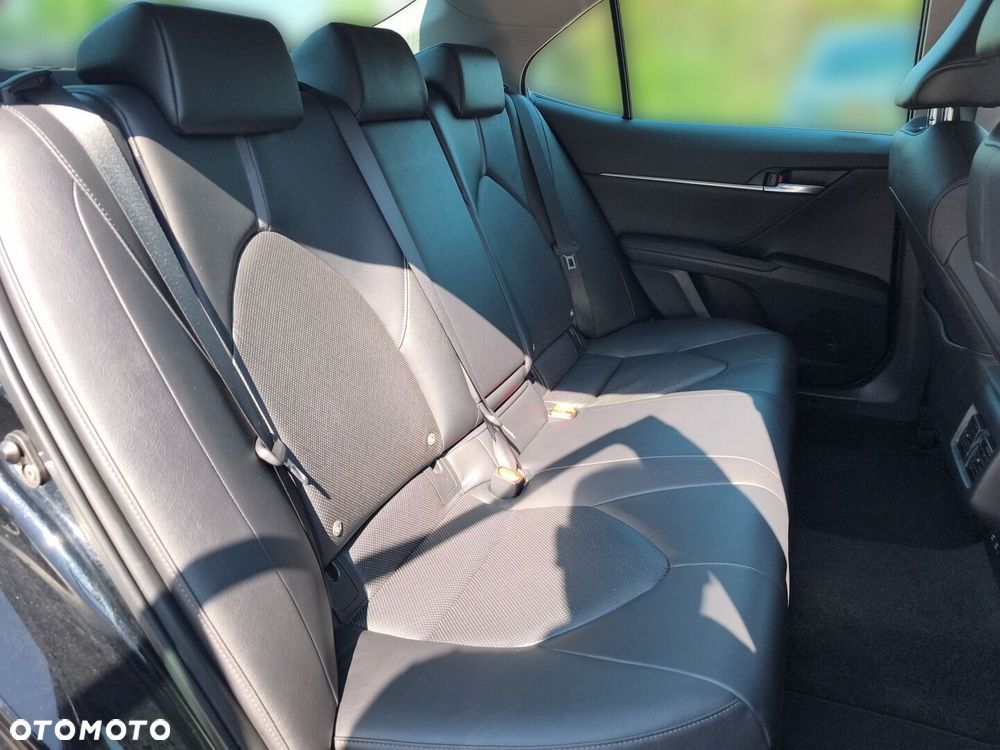 Toyota Camry 2.5 Hybrid Executive CVT - 12