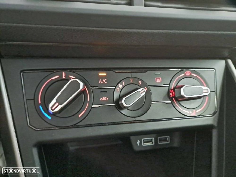 VW Polo 1.0 Confortline - 23