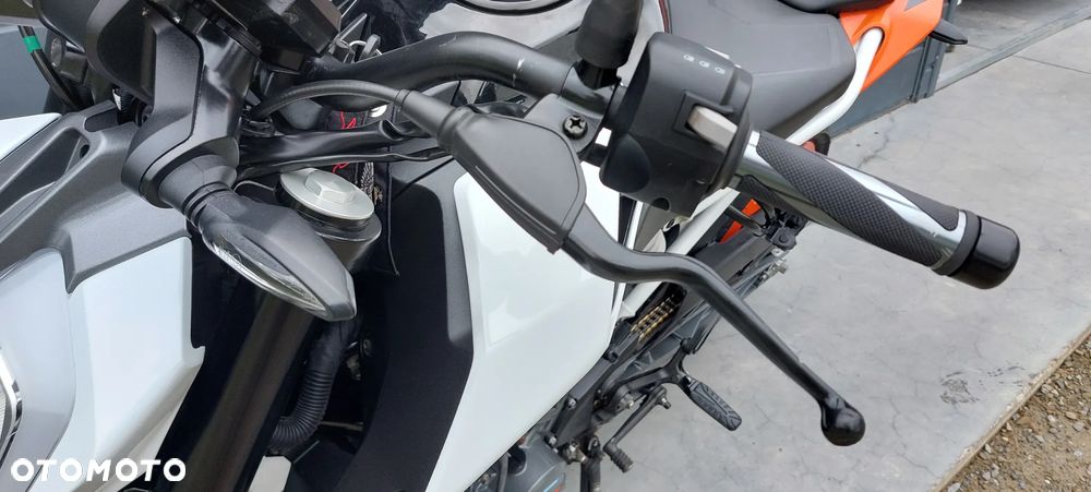 KTM Duke 125 - 18