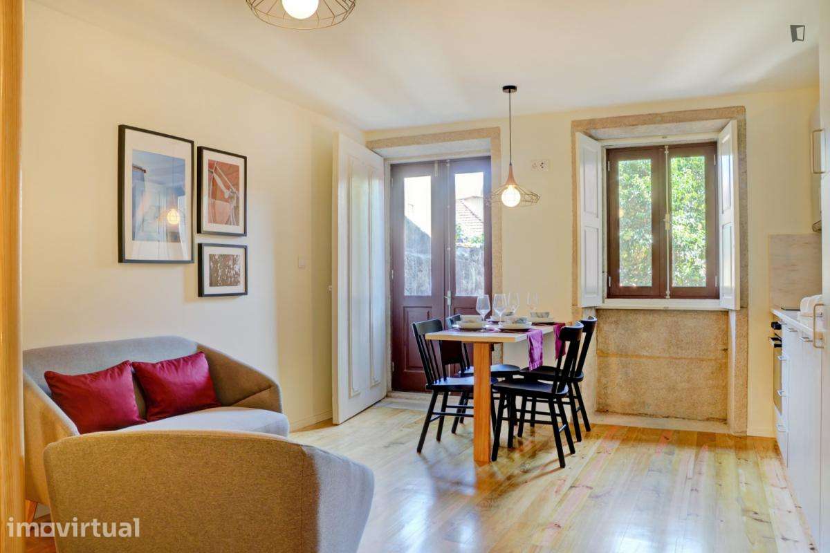 Apartamento com 2 quartos - localizado em Vitória Porto - Grande imagem: 4/25
