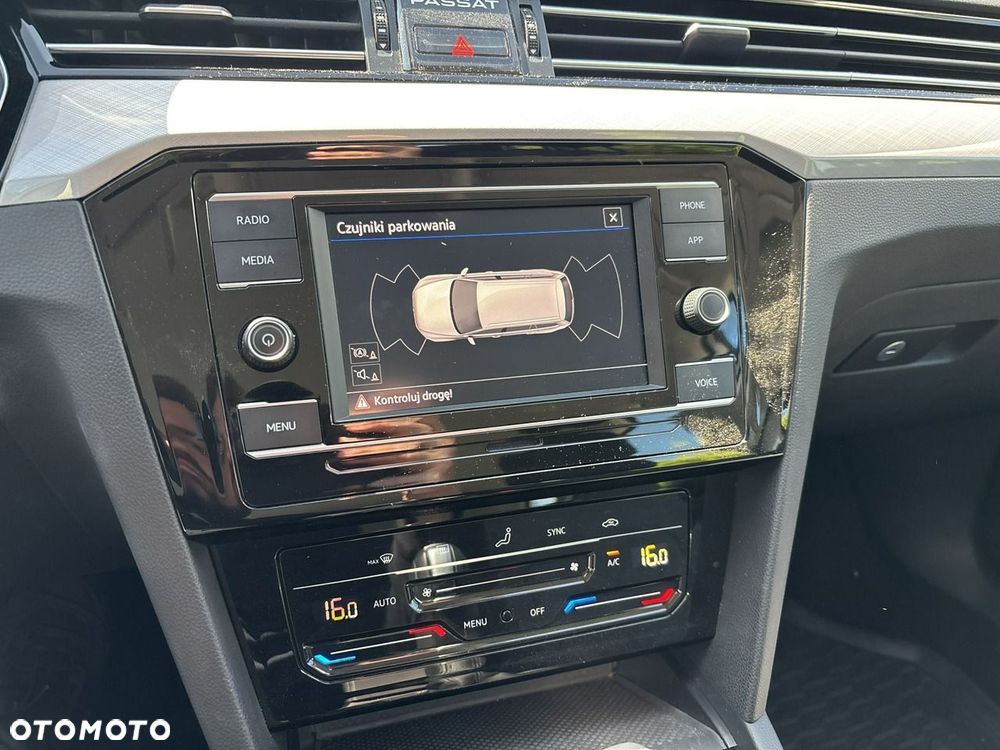 Volkswagen Passat 1.5 TSI EVO Business DSG - 25