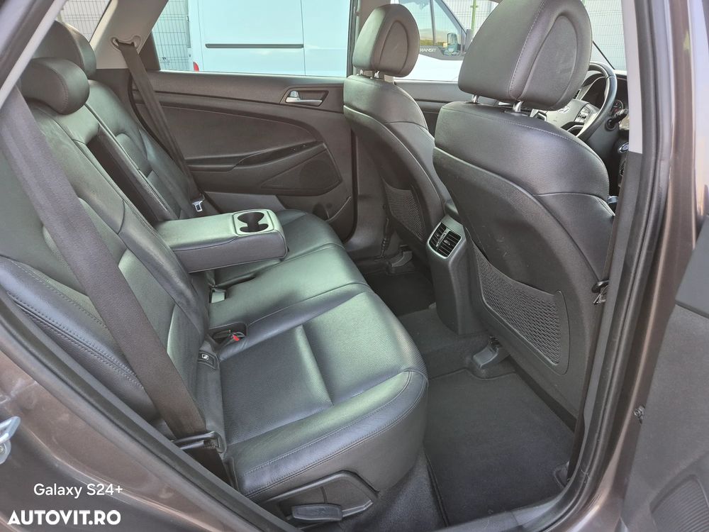 Hyundai Tucson 2.0 CRDI 4WD 6AT Premium+ - 26