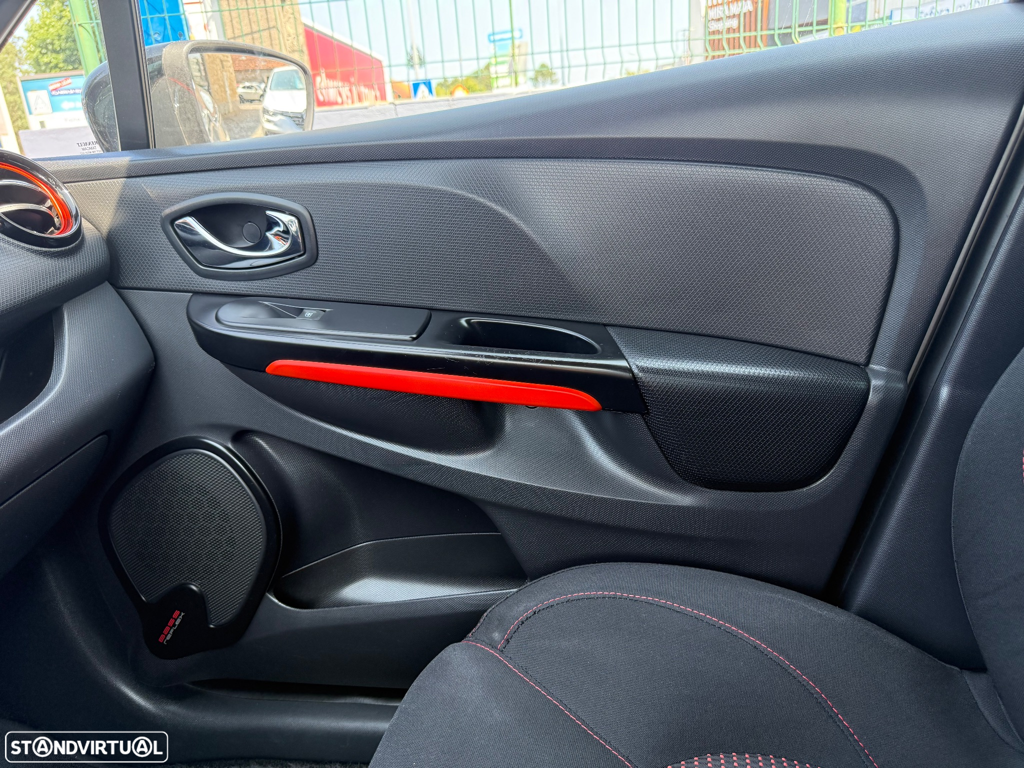 Renault Clio 1.5 dCi Dynamique S - 30