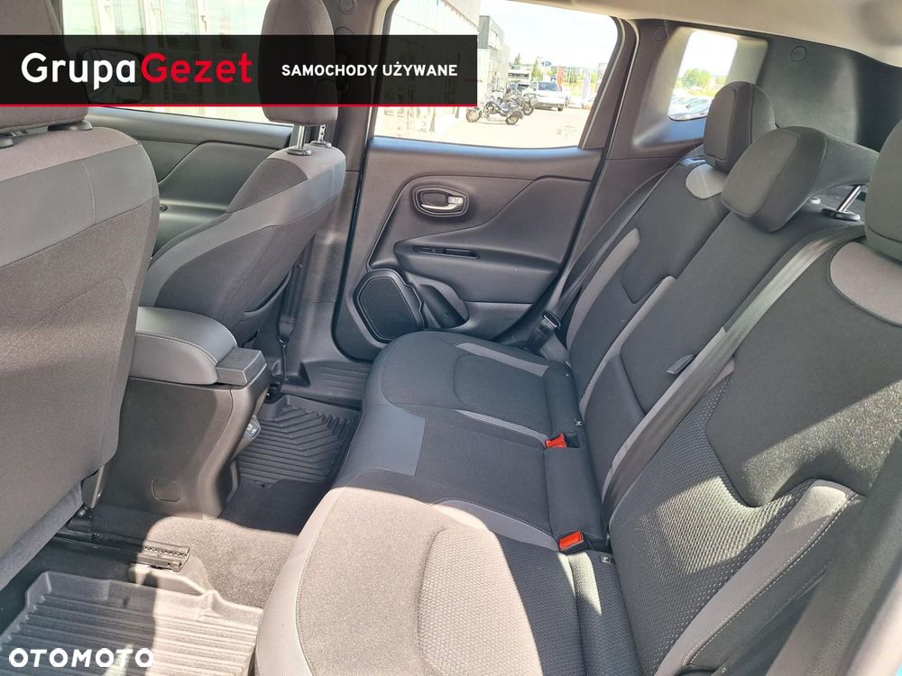 Jeep Renegade 1.5 T4 mHEV Limited FWD S&S DCT - 17