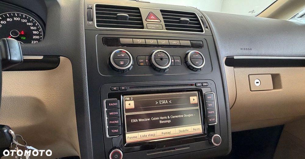 Volkswagen Touran - 20