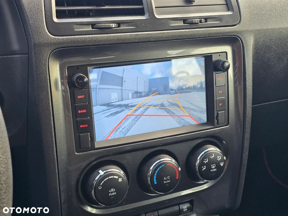 Dodge Challenger - 14