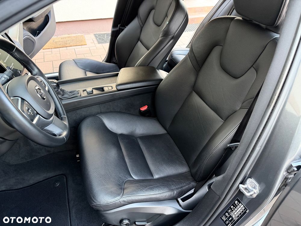 Volvo V60 D3 Momentum - 34