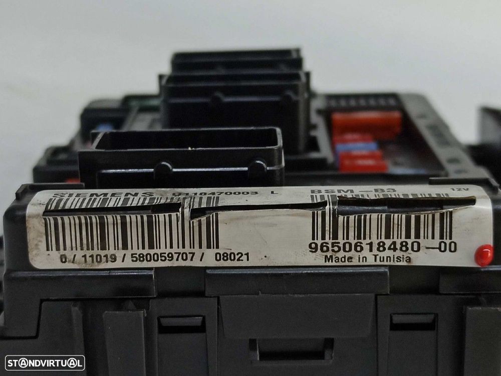 CAIXA DE RELÉS/ FUSÍVEIS PEUGEOT PARTNER (S2) COMBI PLUS - 3