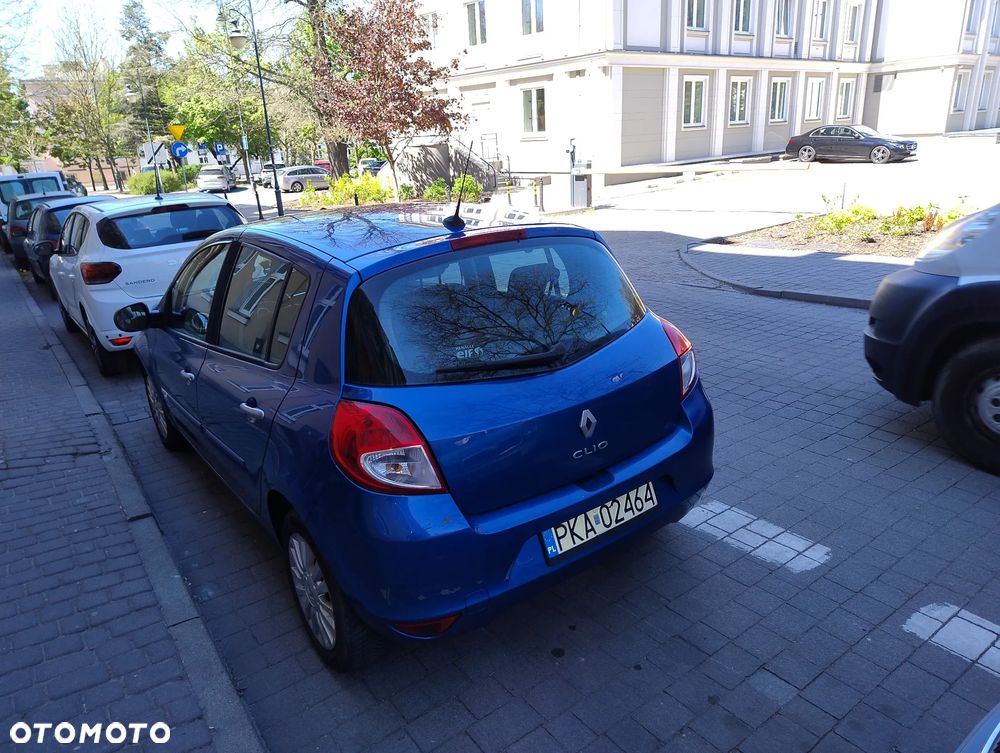 Renault Clio - 2