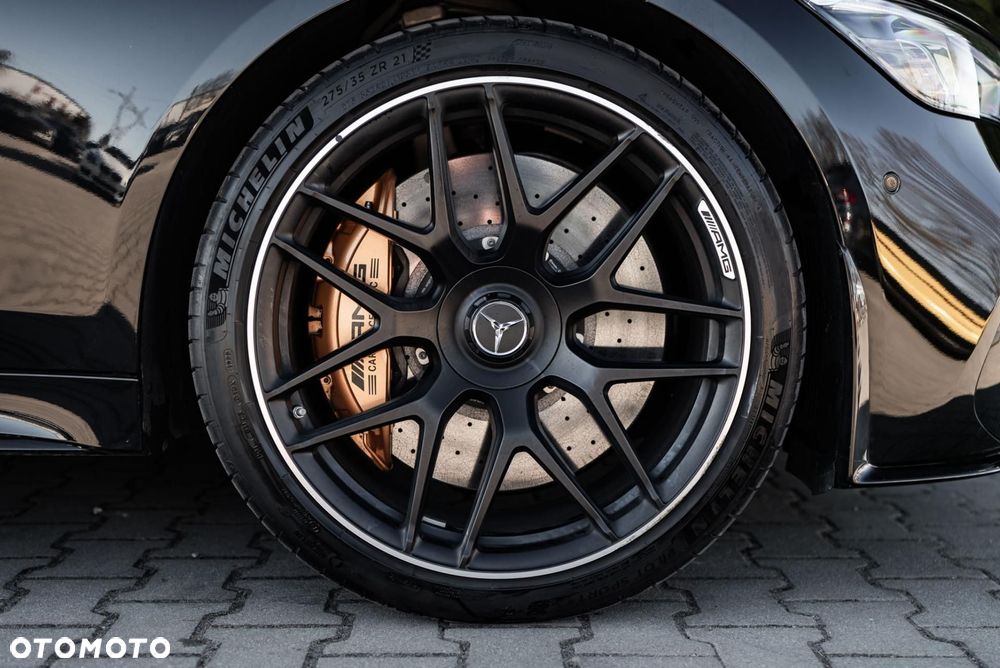 Mercedes-Benz AMG GT - 40