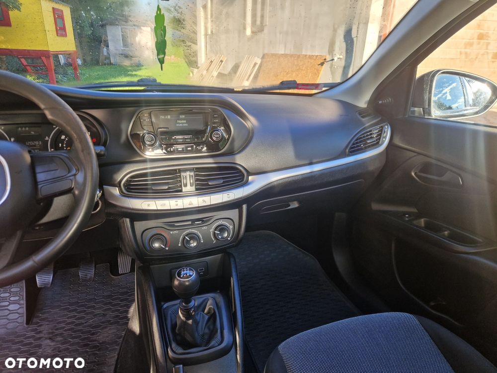 Fiat Tipo 1.4 16v Easy - 2