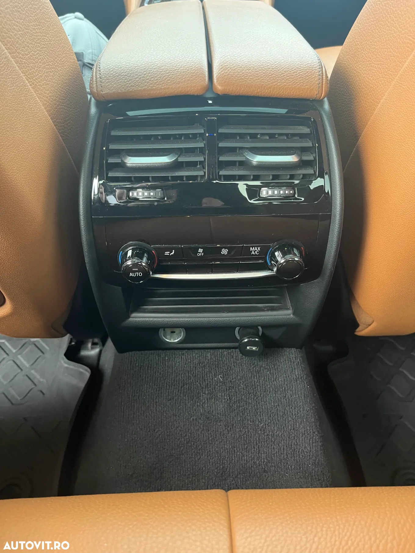 BMW Seria 5 520d Aut. Luxury Line - 34