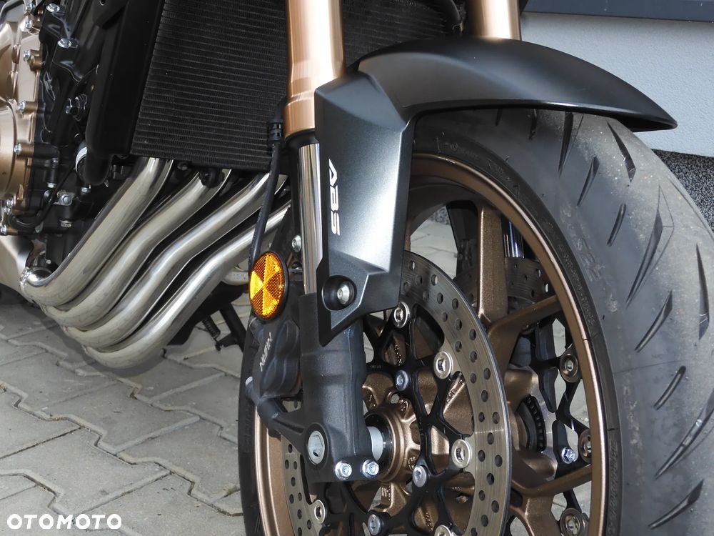 Honda CB - 18