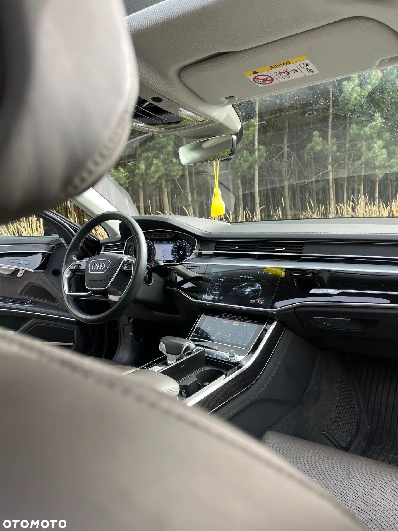 Audi A8 - 12