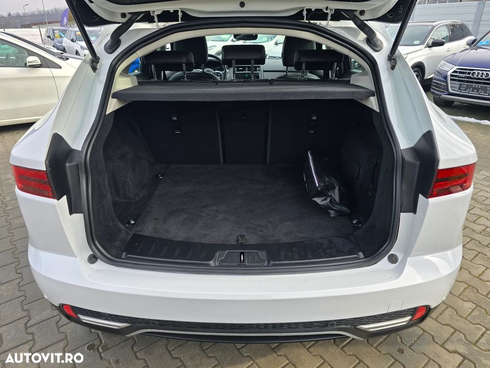 Jaguar E-Pace D165 AWD Aut. SE - 11