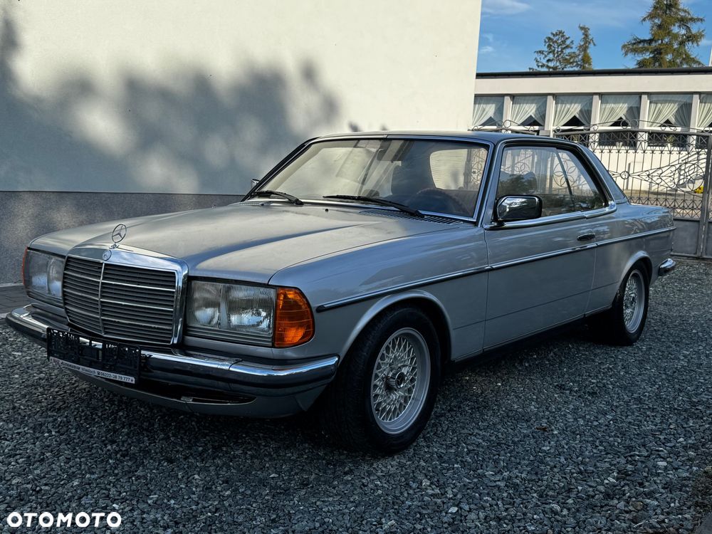Mercedes-Benz W123