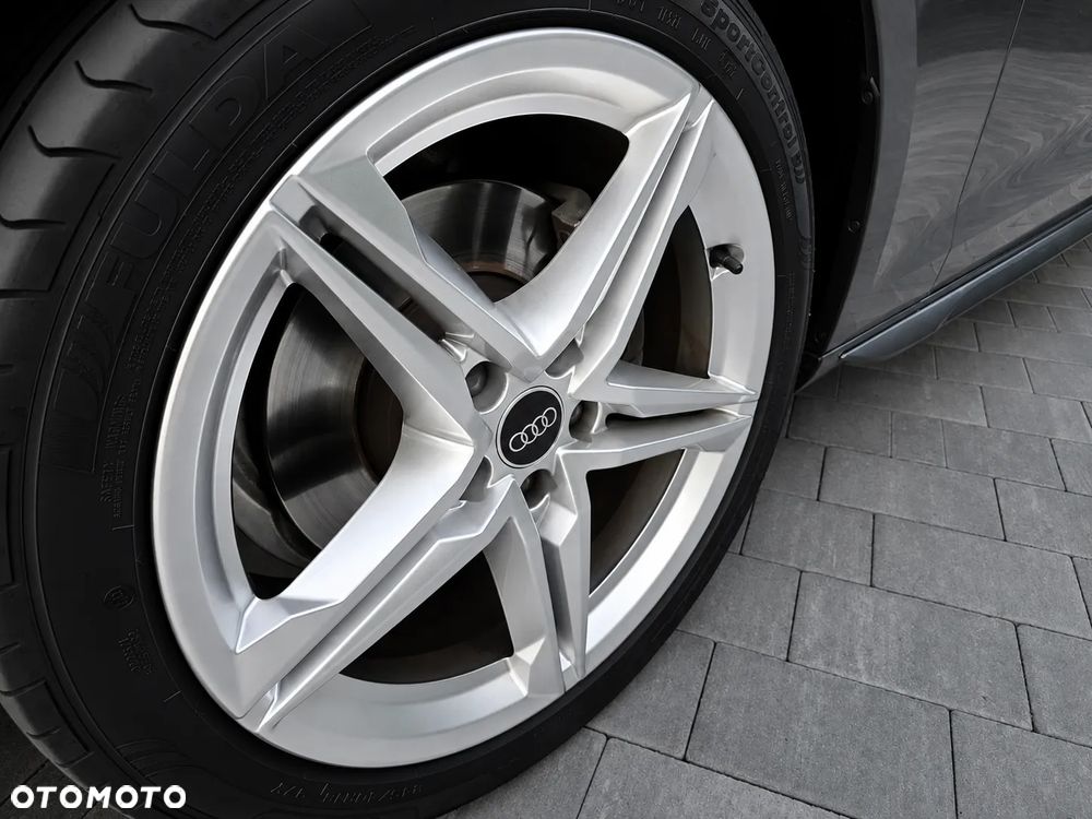 Audi A4 Limousine - 11