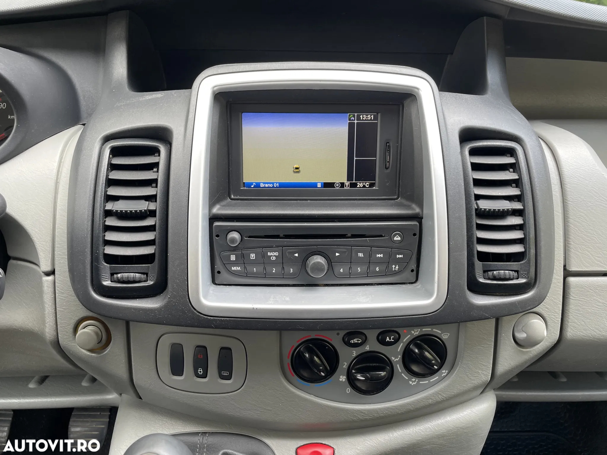 Renault Trafic 2.0 dCi 115 Passenger Expression - 25