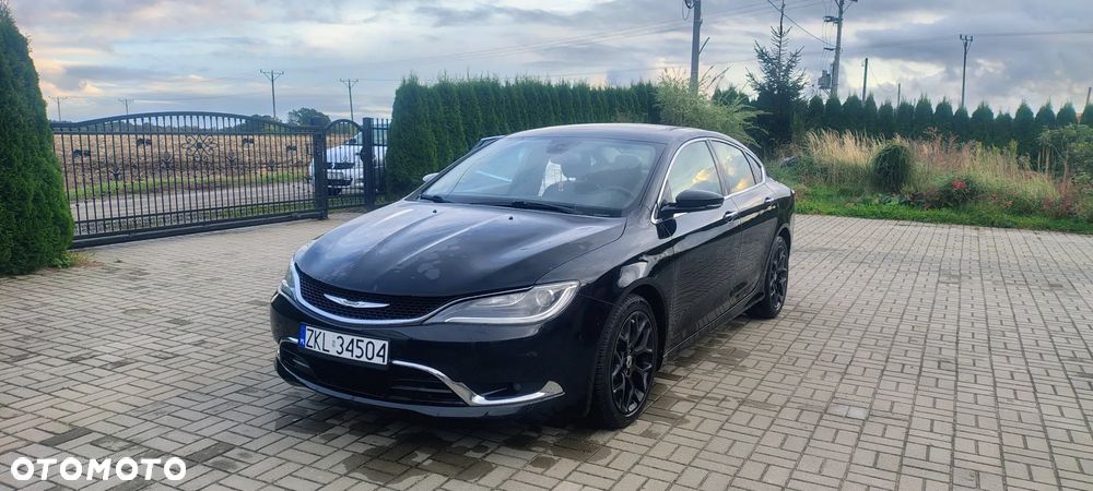Chrysler 200 - 1
