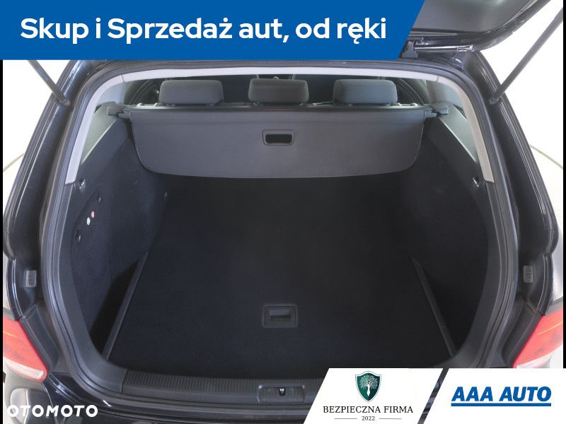 Volkswagen Golf - 14