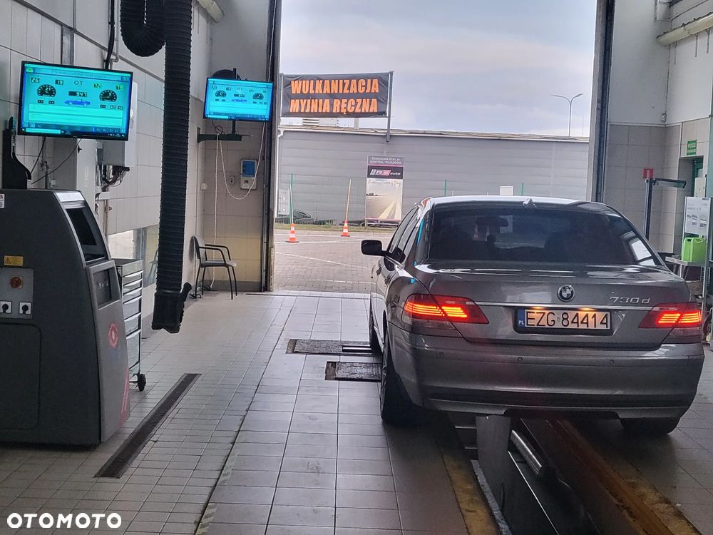 BMW Seria 7 730d - 12
