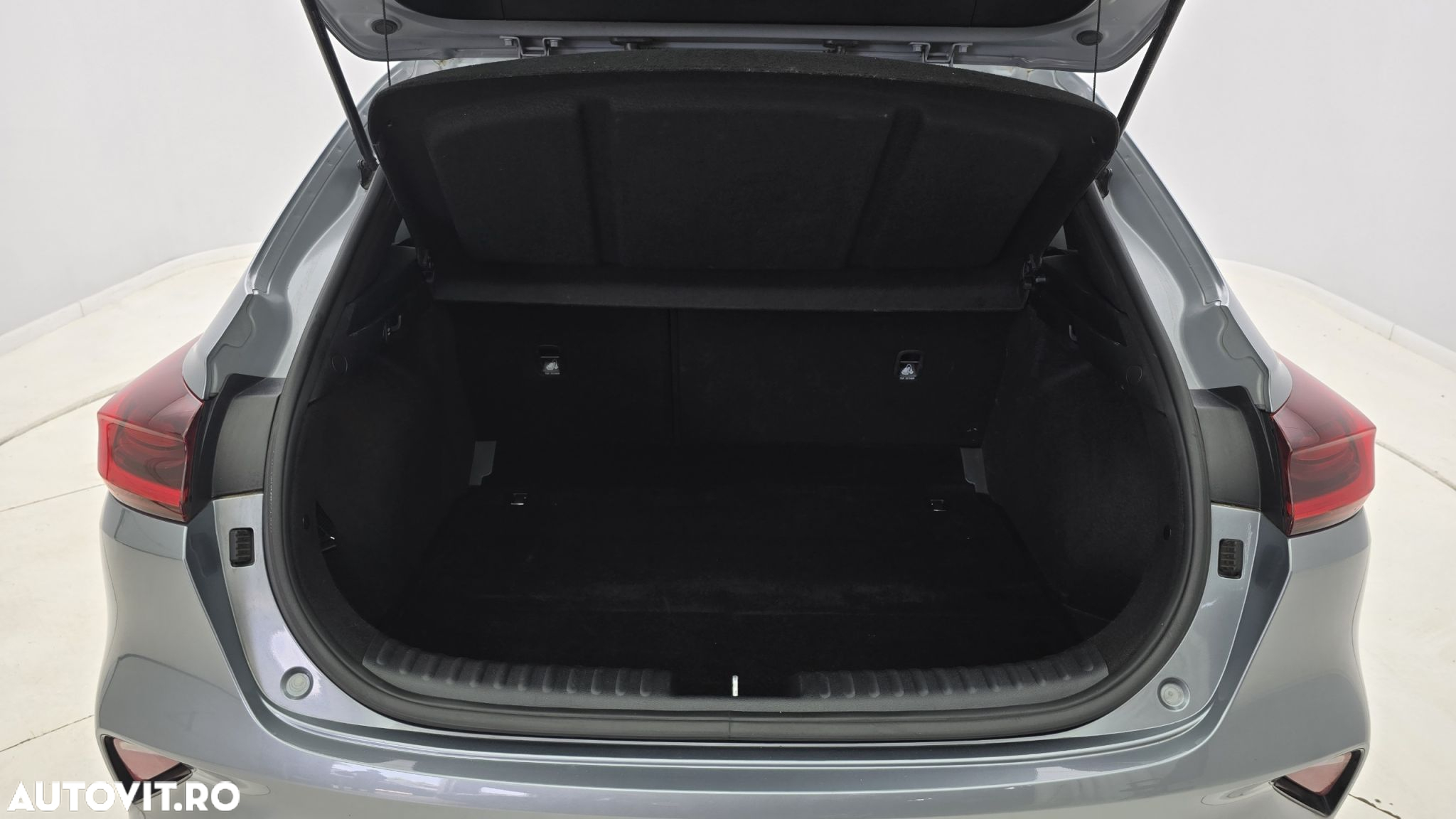 Kia XCeed - 25