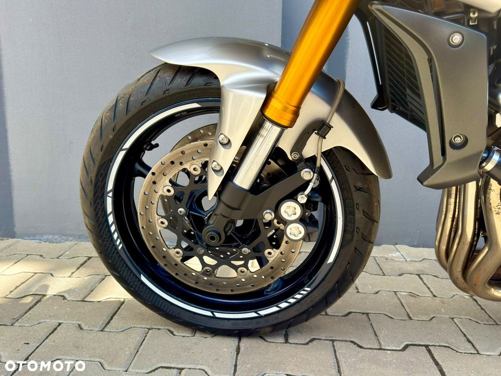 Yamaha FZ - 17