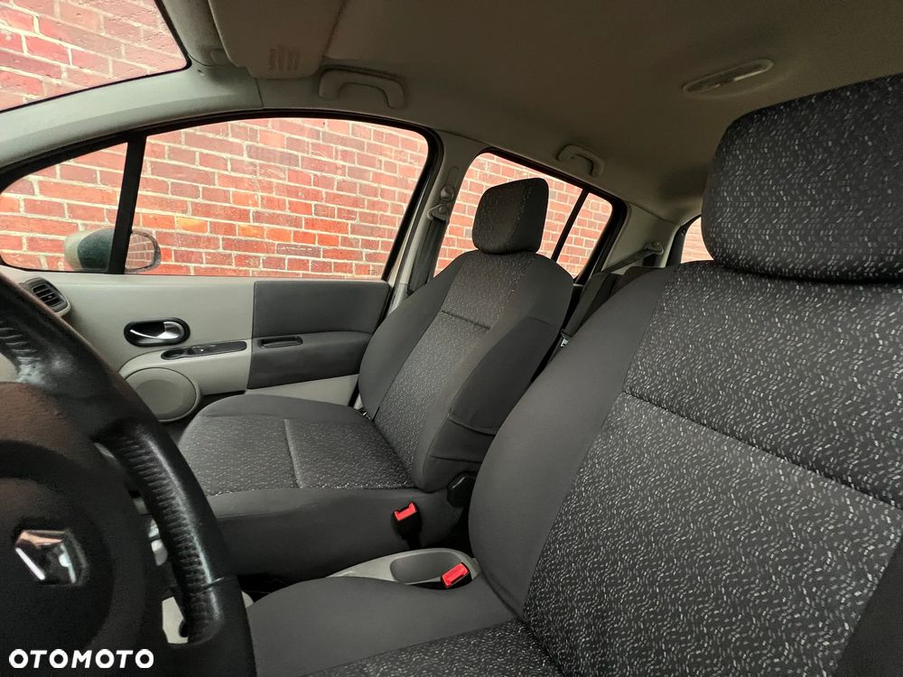 Renault Modus - 11