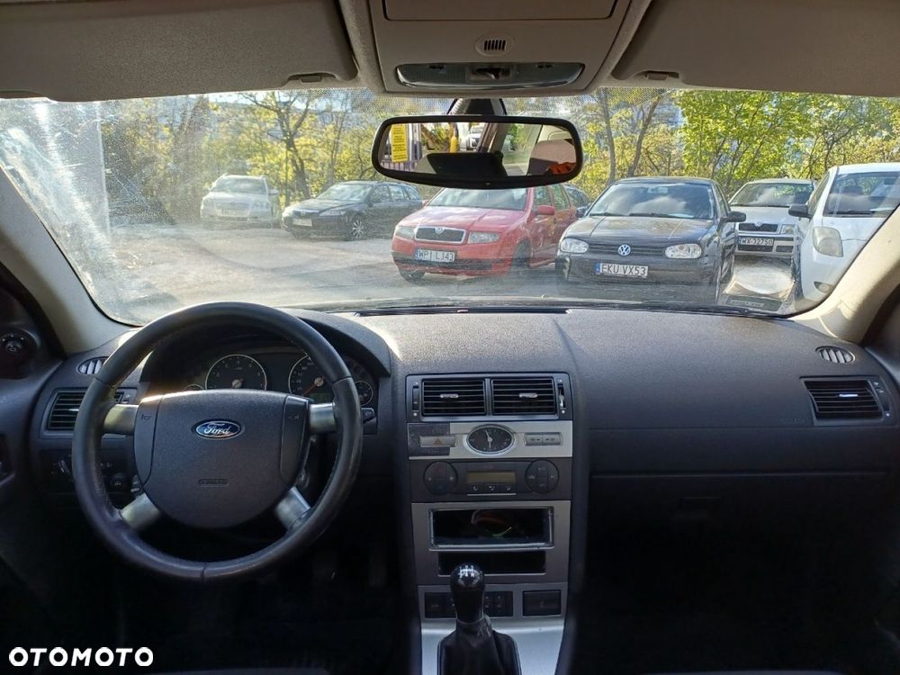 Ford Mondeo - 8