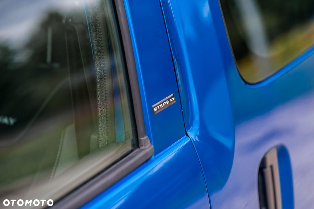 Dacia Dokker TCe 115 Stepway Celebration - 21